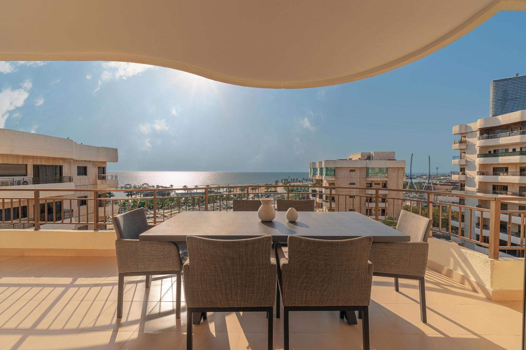 เชอราตัน เจดดาห์ โฮเต็ล Hotel ภายนอก รูปภาพ View from the balcony of a penthouse