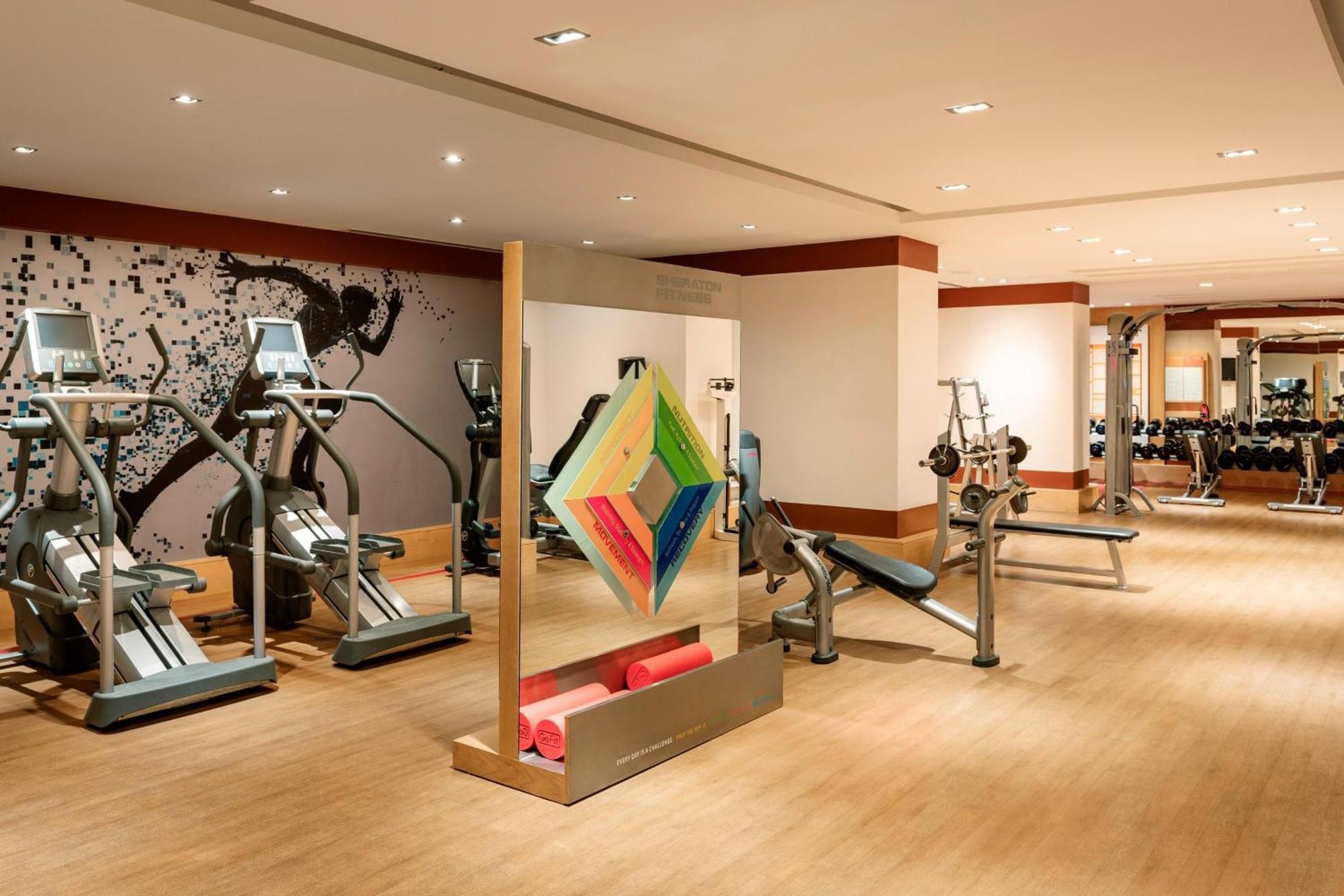 เชอราตัน เจดดาห์ โฮเต็ล Hotel ภายนอก รูปภาพ The gym at the hotel