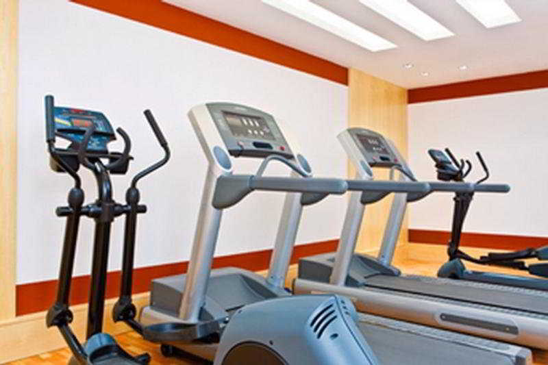 เชอราตัน เจดดาห์ โฮเต็ล Hotel ภายนอก รูปภาพ Elliptical trainer (left)
